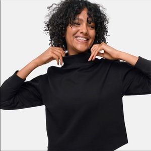 OV Varsity Mockneck in Black, L